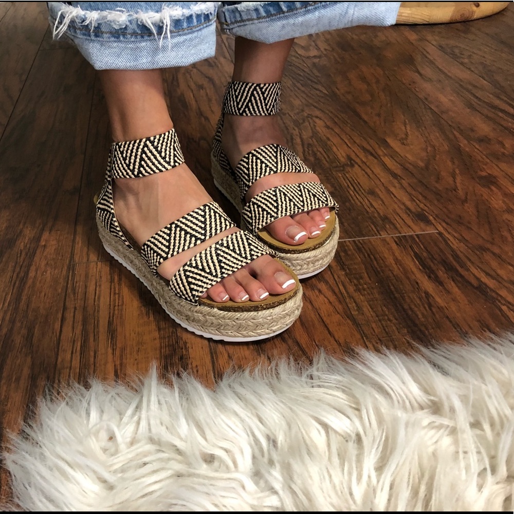 STEVE MADDEN | Kimmie Sandals, size 5N
